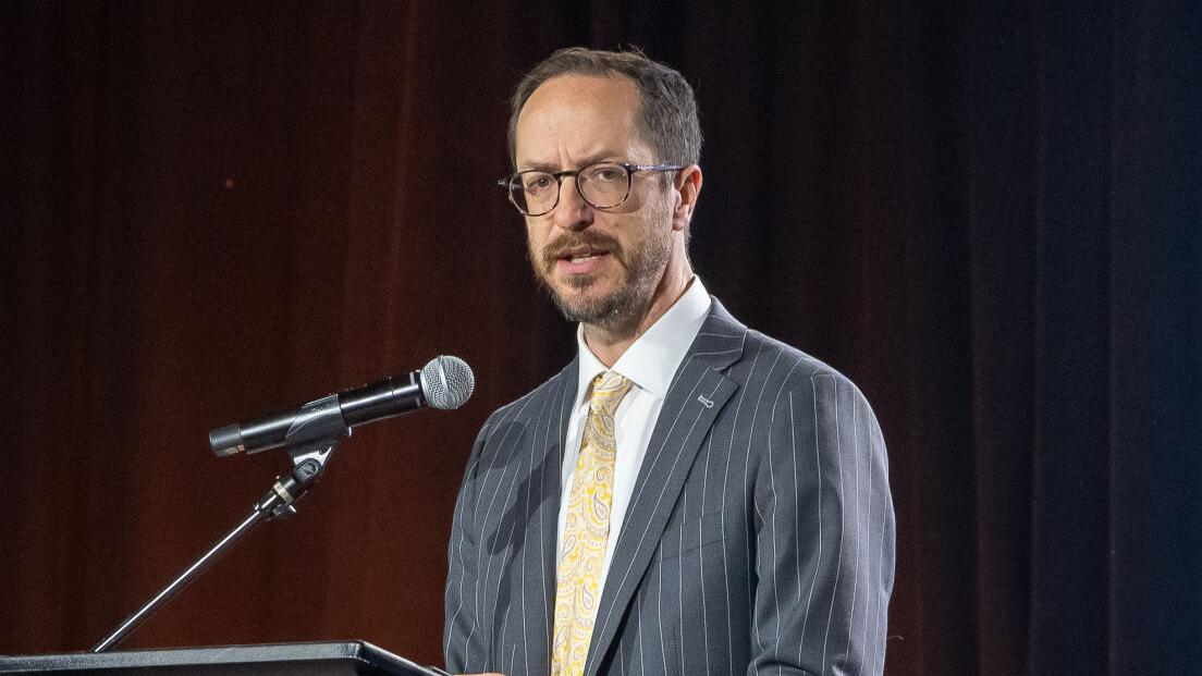 Mayor Proposes Limited-Growth Budget as Revenue Projections Plateau